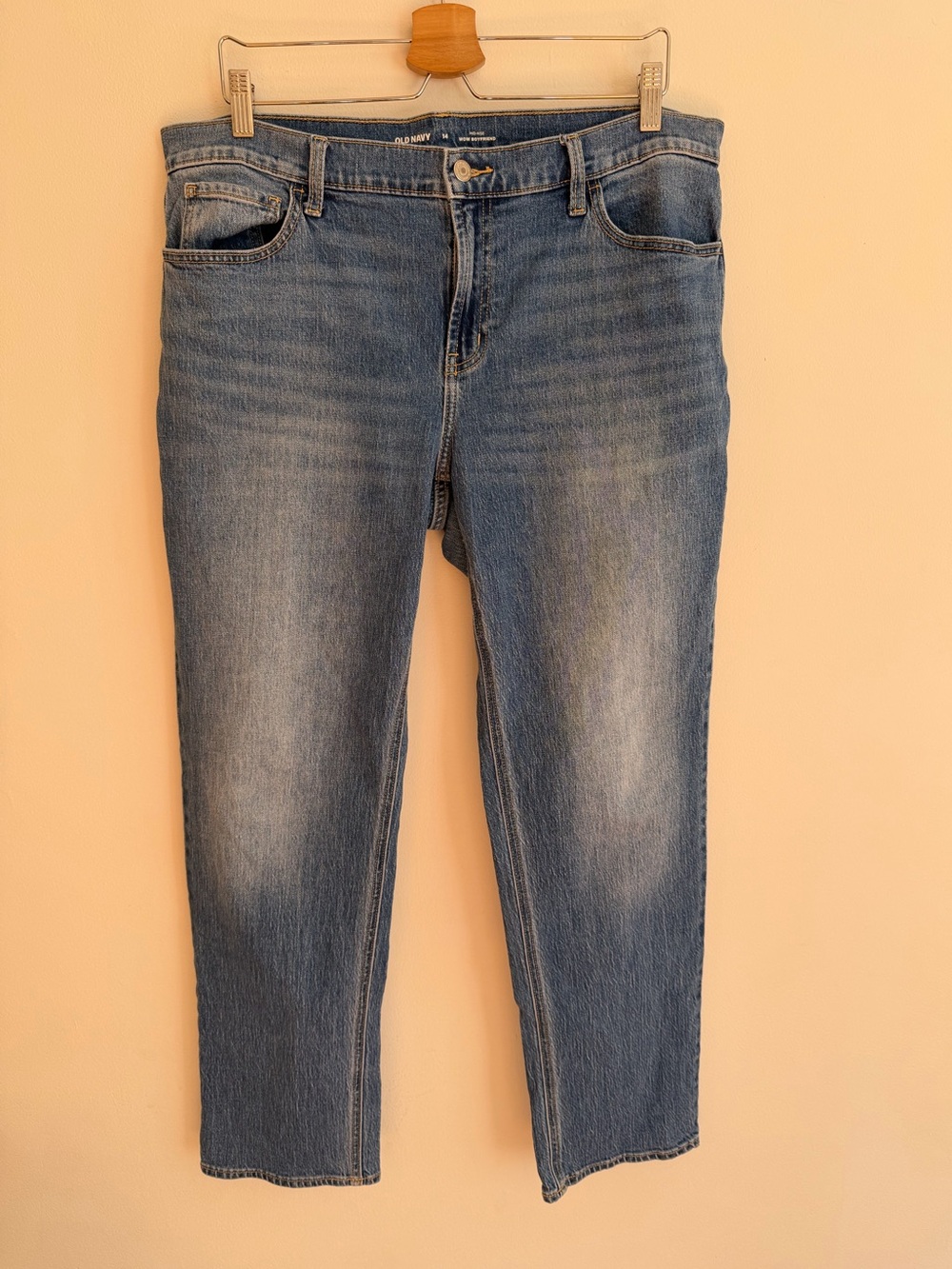 Old Navy Mid-Rise Wow Boyfriend Jeans Medium Wash Stretch Denim Women’s 14